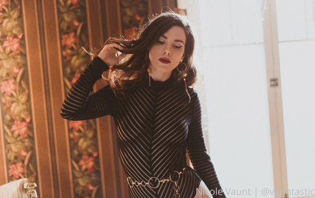 Nicole Vaunt 無料スター 画像