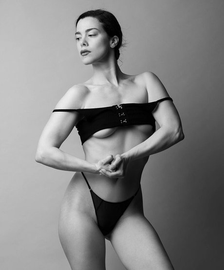 Nicole Vaunt かわいいスター 画像