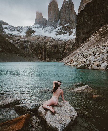 Nicole Vaunt アダルトモデル 写真