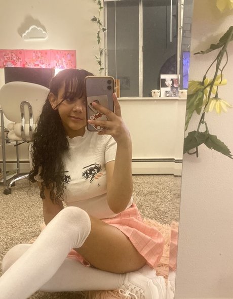 ASMR Aspen かわいいポルノスター 写真