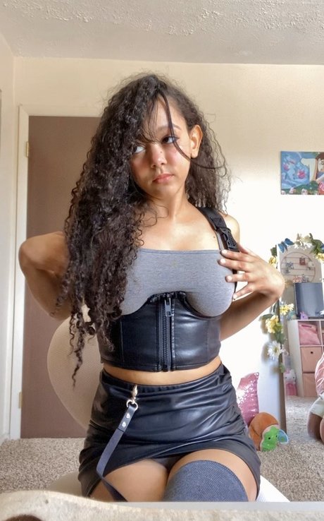 ASMR Aspen セックスモデル 写真