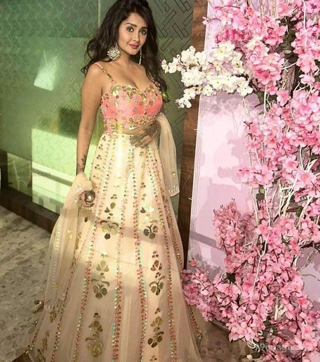 Kanchi Singh ポルノスター 無料 写真