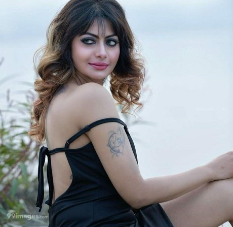 クソなOnlyFans アート裸 ギャラリー