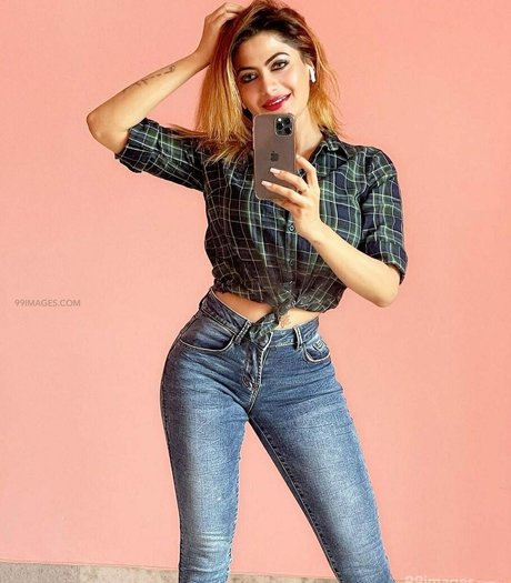 Suhaani Laskar ポルノモデル 画像