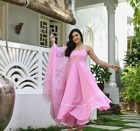 Ankitta Sharma ポルノスター 独占 写真