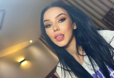 alina03m 最高のポルノスター ギャラリー