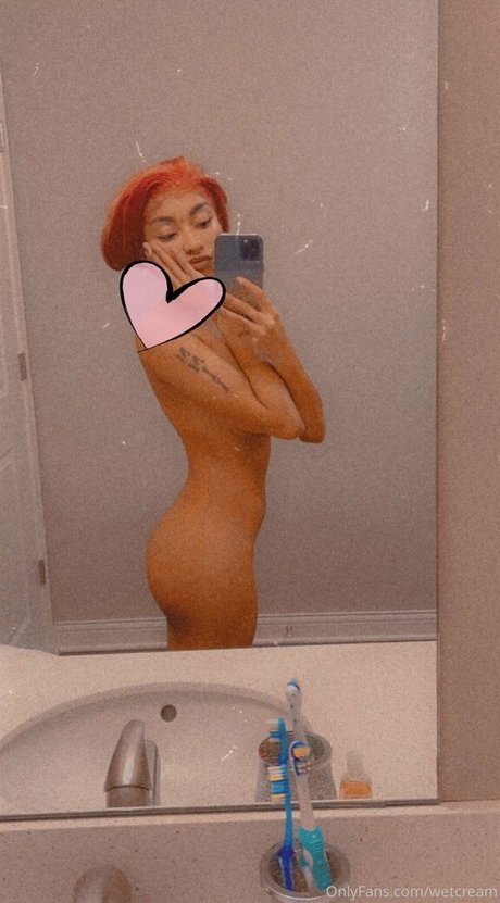 Wetcream エロティックなスター 写真