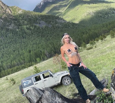 女装オンリーファン アート裸 写真