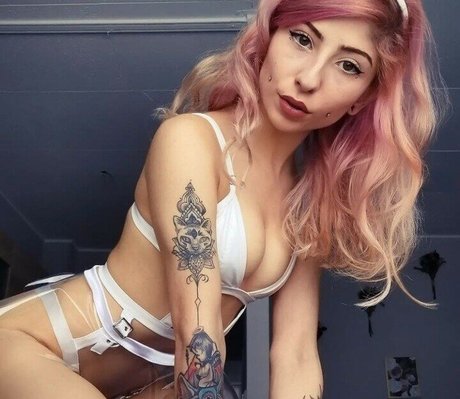 ciiraiya zarela ポルノスター ヌード 画像