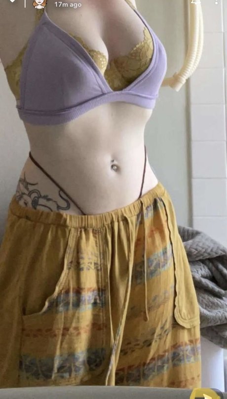 Izzyisdying top profile image