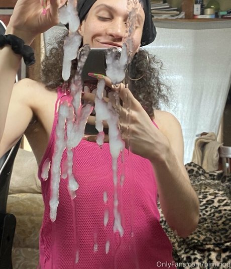 piminop ポルノスター エロティック 写真