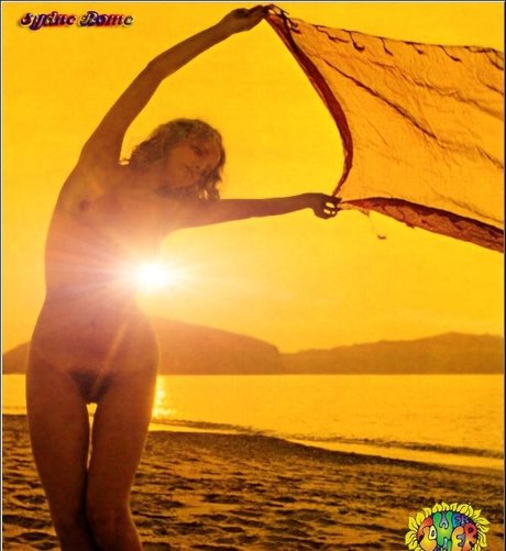 Sydne Rome 独占モデル アーカイブ