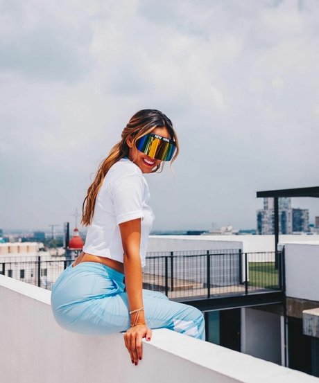 大きな黒い猫OnlyFans 無料 アーカイブ