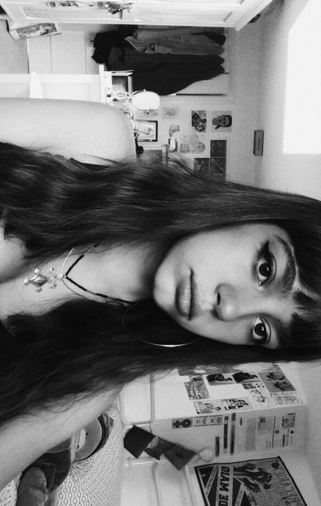 SpanishGrimes 無料のポルノスター 写真