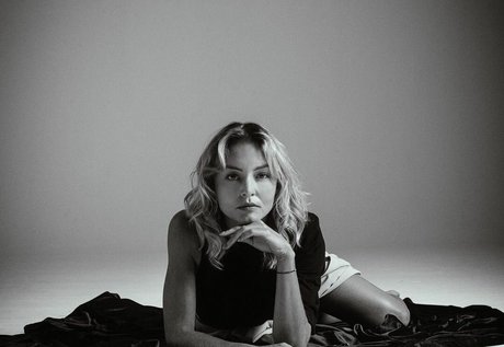 フラットオンリーファン ホットセックス 画像