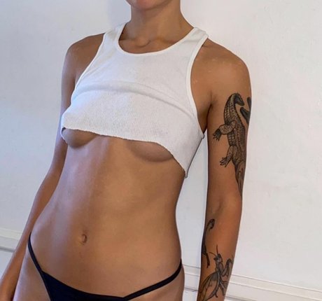 乱交OnlyFans 美しいヌード 写真