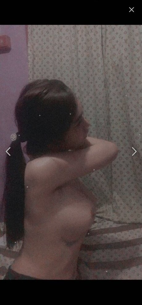 Mei Li ポルノモデル 写真