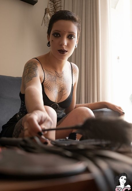 Amanda Novaes ヌードモデル 写真