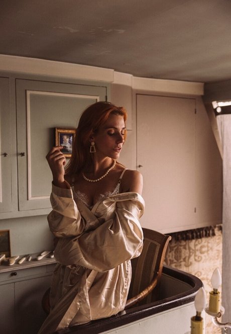 Otter mood ポルノモデル 写真