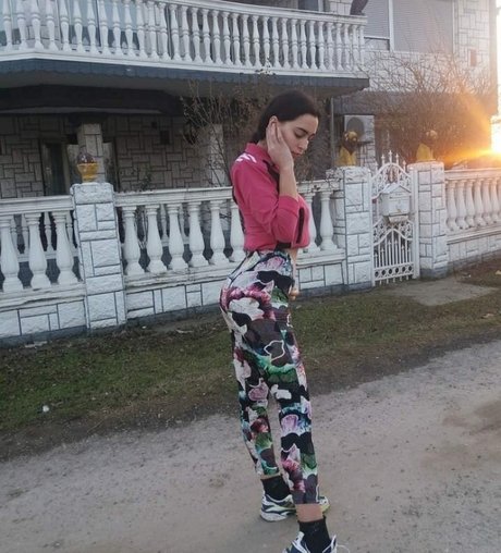 Ivana S_ ポルノ女優 写真