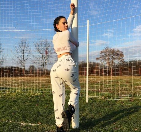 毛深いBBW OnlyFans アダルト ギャラリー