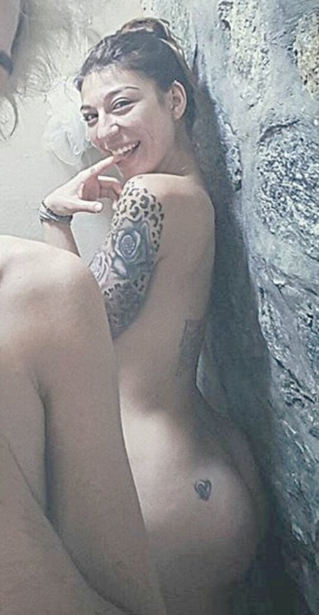 Tzouma 素敵なポルノスター 写真