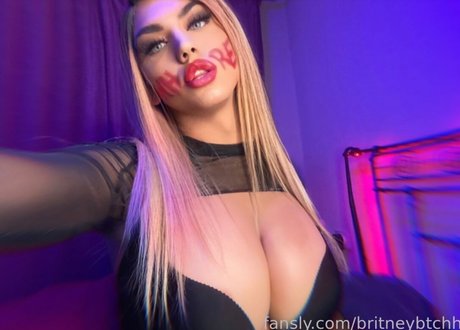 Hotbritneybitch ポルノスター 高品質 画像