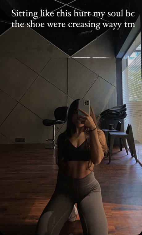 Unnati Patwa アートモデル ギャラリー