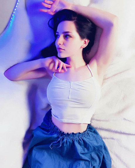 _black angel_ スター 裸 画像