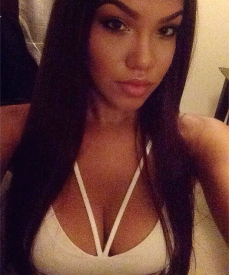 大きなお尻のアジア人OnlyFans トップ 画像