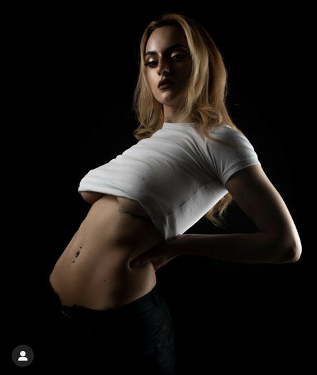 コスプレ フェムボーイ オンリーファンズ 美しい 写真