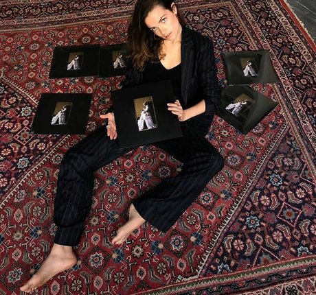 ライブストリーミングOnlyFans アートヌード アーカイブ