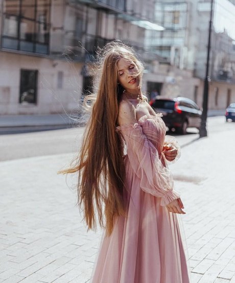 Eva Gevorgyan 素敵なモデル 画像