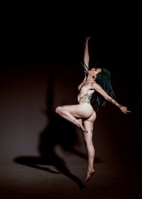 babyblubunny ポルノモデル 写真