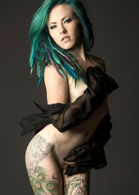 babyblubunny エロティックなモデル 写真