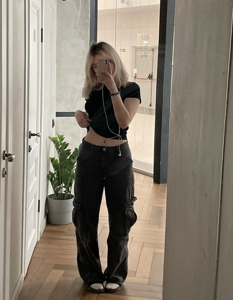 baby jeyy アダルトモデル ギャラリー