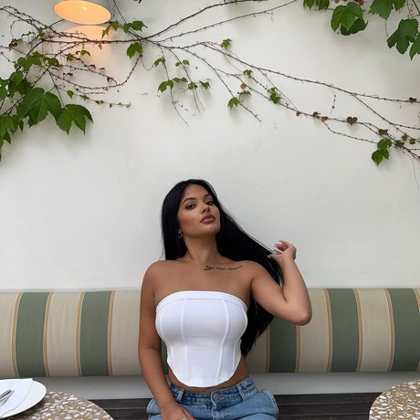 妻のアナルOnlyFans セクシー裸 写真