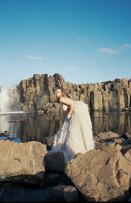 Elle Brittain XXXモデル 写真