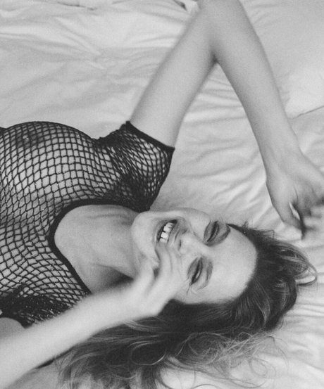 Elle Brittain ポルノスター アダルト 画像