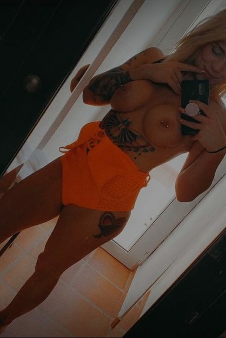 Thatonegirl a 高品質のポルノスター 写真