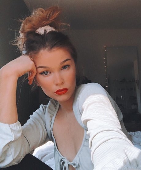 Taymoo エロティックなスター 写真