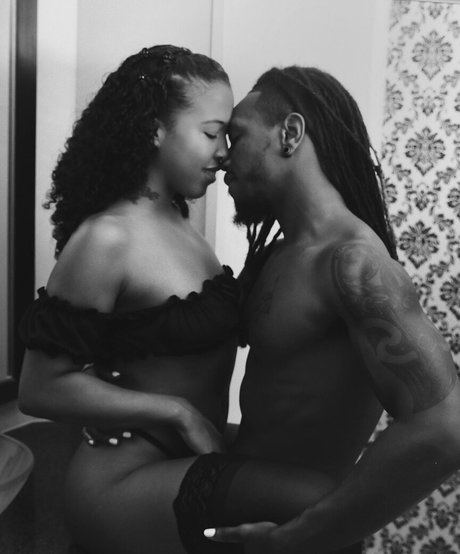 Sage The Flame 独占ポルノスター 画像