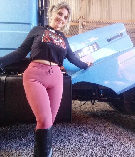 Felina Cris ヌード女優 写真