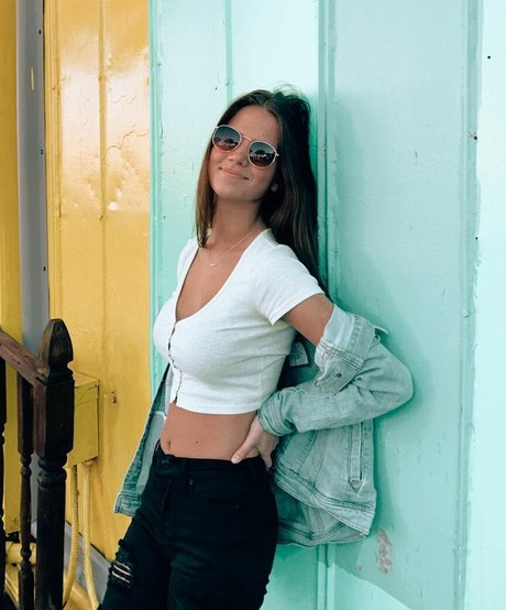 lillyackerman ヌード女優 写真