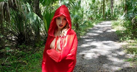 Lilaxolove ポルノスター 可愛い 写真