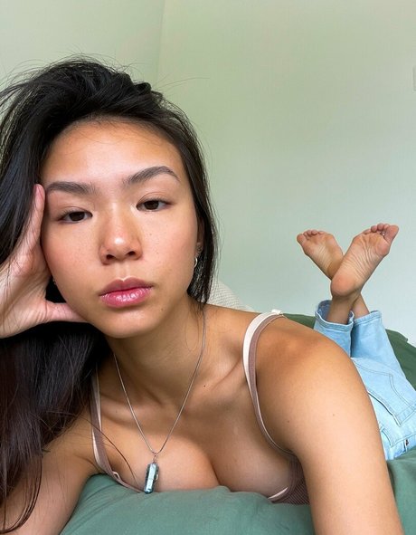 Cyberbullygigi 裸の女優 写真