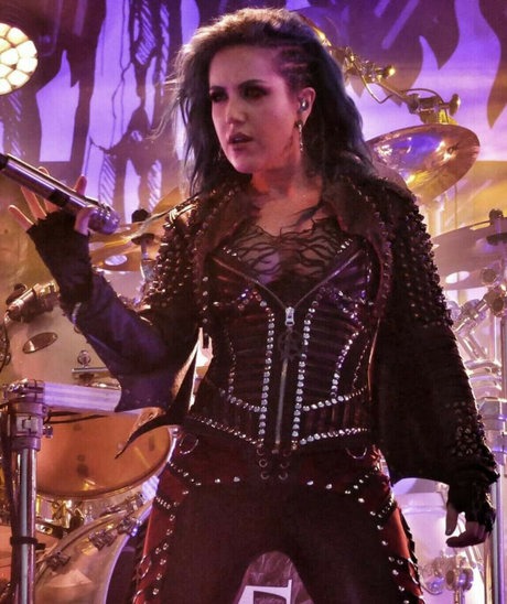 若いティーンのOnlyFans アートヌード 画像