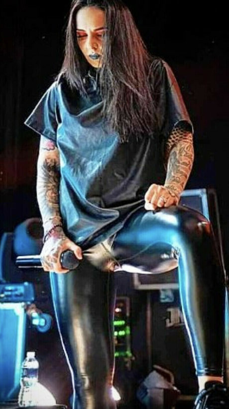 姉妹OnlyFans ホット裸 写真