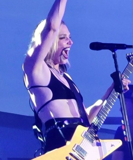 DMV オンリーファン セクシー アーカイブ