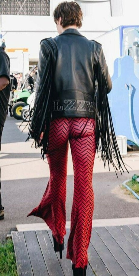 コスプレ フェムボーイ オンリーファンズ 無料ヌード 写真